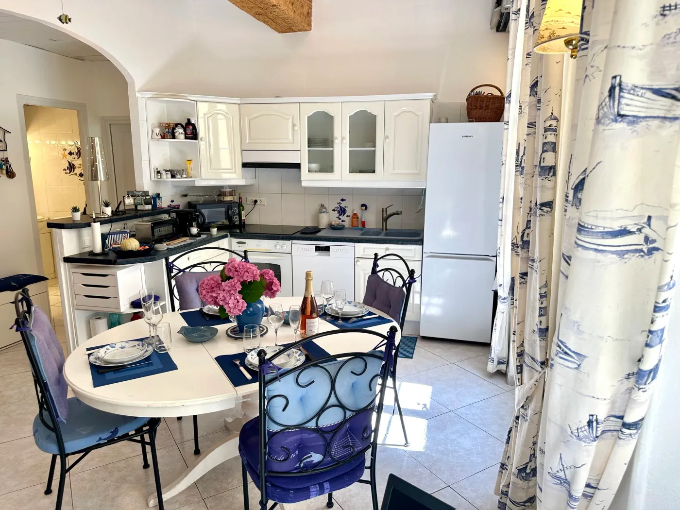 Cuisine ouverte sur le séjour